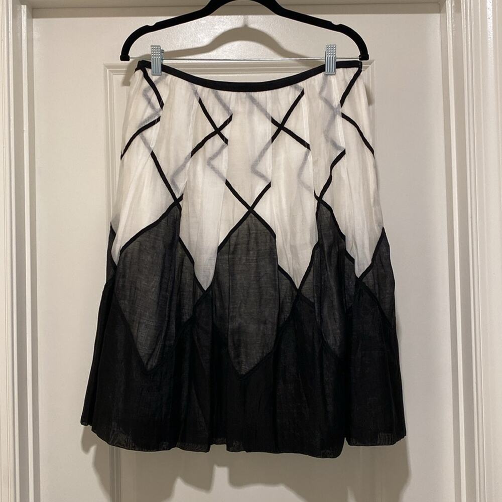 Nic + Zoe black-and-white midi skirt size 10 career, minimalist, workwear